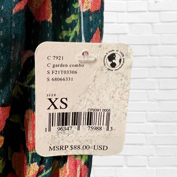 Free People Off Shoulder Crop Top Floral Blouse Suki Garden Combo Smocked XS NWT - Picture 12 of 12